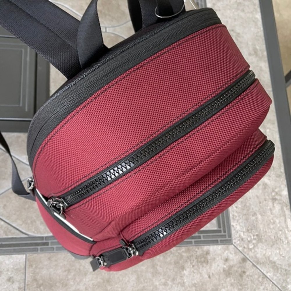 Michael Kors Kent Sport Utility Backpack Merlot - Picture 5 of 16
